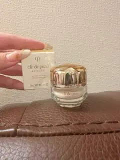 クレドポーボーテ ル・フォンドゥタン サンプル 17個セット ル・フォンドゥタンn Cle de Peau Beaute（クレ・ド・ポー