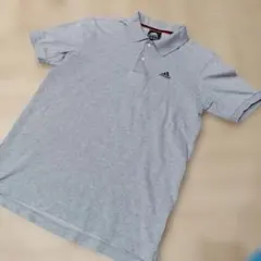adidas ポロシャツ グレー ワンポイント刺繍ロゴ　S 　ゴルフ　メンズのサムネイル