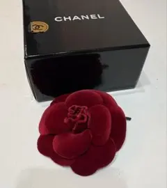 CHANEL エジプト猫モチーフ ブローチ - メルカリ