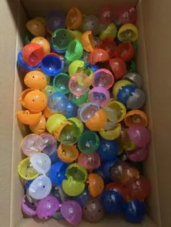 ガチャカプセル空 ノンセパレート約170個