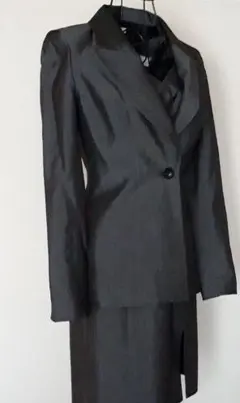 クードシャンス　ノースリーブワンピーススーツ　光沢あり　華やかなセレモニーに