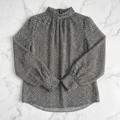 H&M 幾何学柄シフォンブラウス L 白黒 アイロン不要 綺麗め ゆったり