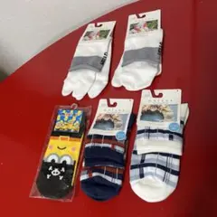 【新品・未使用】レディース　ソックス　４＋１足　22〜25㎝