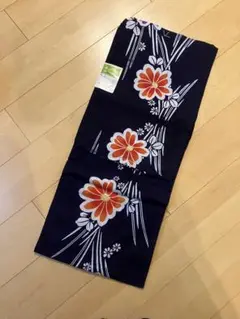 【新品未使用】特撰 浴衣　紺地 菊柄 綿100% 日本製