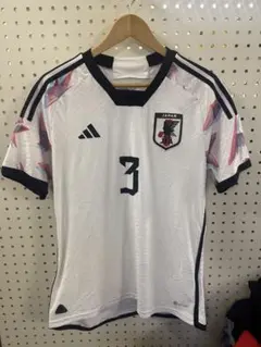 サッカー日本代表2022アウェイユニフォーム　アディダス