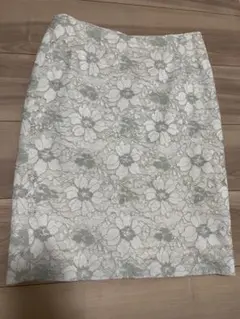 NATURAL BEAUTY BASIC 花柄レース タイトスカートのサムネイル