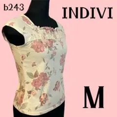 INDIVI レディースTシャツ　スクエアネック　M ベージュ花柄のサムネイル