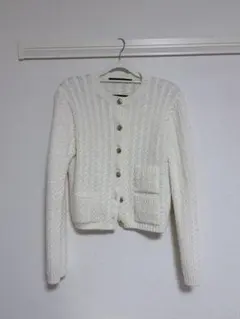 GUESS ケーブルニット カーディガン アイボリー Sサイズのサムネイル