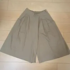 ZARA キュロットスカート　ベージュ XSサイズのサムネイル