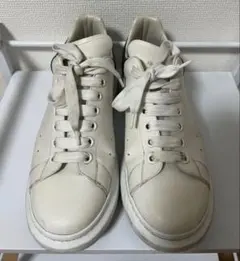 Alexander McQueen スニーカー ホワイト/シルバー 19cm Alexander McQueen スニーカー ホワイト/シルバー/42 - メルカリ