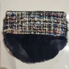 ファーとツイードのポーチ