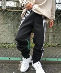 adidas スリーストライプス スウェットパンツ トラックパンツ ブラック