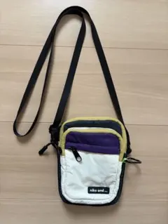 niko and ... サコッシュ