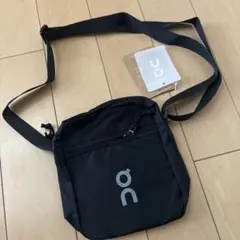 On ショルダーバッグ
