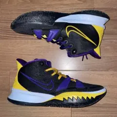 Kyrie 4 