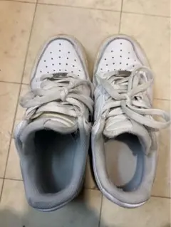 NIKE エアフォース1 ホワイトスニーカー
