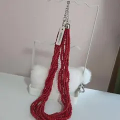新品未使用赤いビーズ多層ネックレス