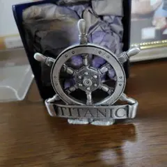 タイタニック　舵輪モチーフ　置き物