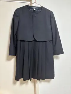 美品 バーバリー 黒ワンピース 120 Burberry 卒園式 入学式にも！ 美品 バーバリー 黒ワンピース 120 Burberry 卒園式 入学式にも！