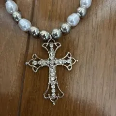 クロス型ストーン付きネックレス