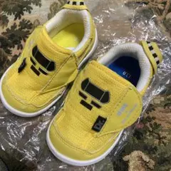 Item thumbnail for item c45cc1eb-4cf0-4614-8ba6-a071f1b84b83