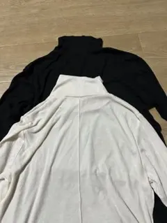 GU 今季タートルネック2枚セット（ホワイト・ブラック）美品