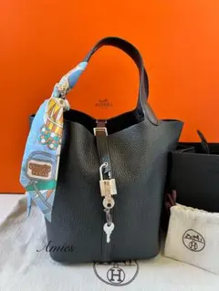 Item thumbnail for item 068f127e-0c8e-4050-805b-63d69c6b1bcc