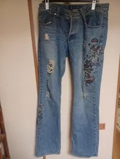 刺繍ストレートデニムのサムネイル