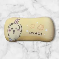 アベイル　ちいかわ　腰当てクッション（うさぎ）のサムネイル