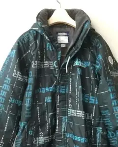 フード付きジャンパー