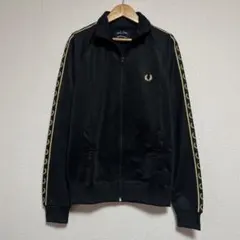 FRED PERRY トラックジャケット ブラックゴールド L - メルカリ