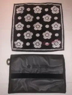 【MARY QUANT】ハンカチとポーチ