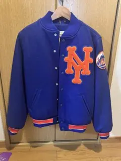 新品　ミッチェルアンドネス　ニューヨークニックス　スタジャン　NBA ブラックM MITCHELL & NESS UNISEX VARSITY JACKET NYK（ミッチェルアンド