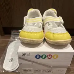 Item thumbnail for item 25b7396a-e3ed-4033-b9cb-a6f1f278c806