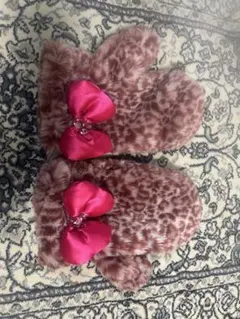 ディズニー　ヒョウ柄ファーリボン付きミトン