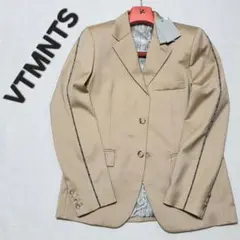 ♂新品・テーラードジャケット【VTMNTS】ベージュ　S　袖デザイン　肩パッドのサムネイル