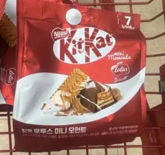 お値下げ☆【日本未発売・韓国限定】　キットカット　ロータスコラボのサムネイル