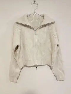 ハーフジップニット アイボリー