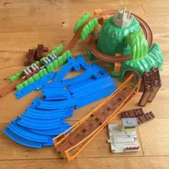 プラレール きかんしゃトーマス  どきどきマウンテン　ぐらぐらつり橋　まとめ売り
