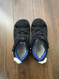 黒いメッシュサンダル ストラップ付き　イフミー　17.0cm