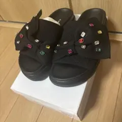 CUMUU DIANA ビジュー付き サンダル ブラック　Mサイズのサムネイル