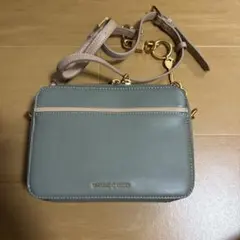 CHARLES KEITH ダブルジップ スクエアショルダーバッグのサムネイル