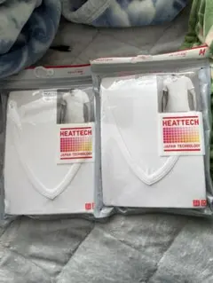 【新品】UNIQLOヒートテックVネックTシャツ Mサイズ