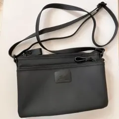 Lacoste☆ブラック☆ショルダーバッグのサムネイル