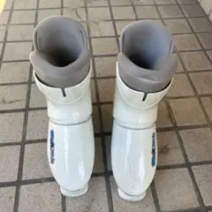 Item thumbnail for item 0f53bf1d-3388-439f-91dc-43eadc76380e