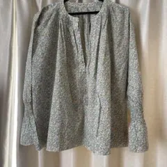 SHIPS リバティープリント ギャザーブラウス