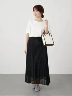 【新品】earth music&ecology シフォンプリーツスカート ドットのサムネイル