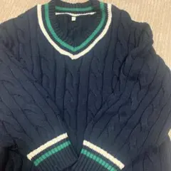 GU ネイビー ケーブル編み Vネックセーター
