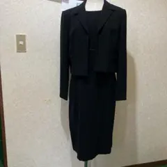 ブラックワンピーススーツ（ジャケット付き）