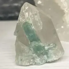 【最高級、両錐、長石との共生】アクアマリン 36×13×12mm 最高級、両錐、長石との共生】アクアマリン 36×13×12mm - メルカリ